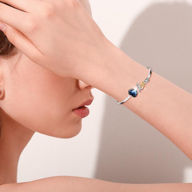 The Heartfelt "I Love You" Bracelet